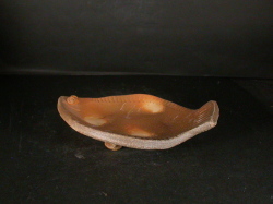 備前焼　穴窯　備前焼異色作家　吉岡　勝巳　最新作１８．５センチ黄ゴマ緋三つ足平目皿４９