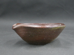 備前焼　穴窯　備前焼異色作家　吉岡　勝巳　最新作緋襷・黄ゴマ片口鉢１