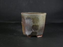 備前焼　穴窯　備前焼異色作家　吉岡　勝巳　最新作黄ゴマ面取り・鎬フリーカップ２４