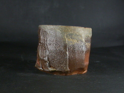 備前焼　穴窯　備前焼異色作家　吉岡　勝巳　最新作黄ゴマ面取り・鎬フリーカップ４９