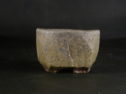 備前焼　穴窯　備前焼異色作家　吉岡　勝巳　最新作黄ゴマ面取・鎬ぐい呑１８
