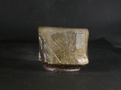 備前焼　穴窯　備前焼異色作家　吉岡　勝巳　最新作黄ゴマ面取・鎬ぐい呑２０