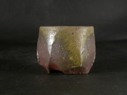 処分品　備前焼　穴窯　備前焼異色作家　吉岡　勝巳　最新作黄ゴマ面取・鎬ぐい呑２３