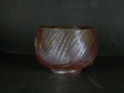 備前焼　登窯　備前焼中堅作家　久本　浩一　保存箱付き黄ゴマ面取・鎬抹茶茶碗１