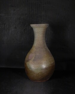 備前焼　登窯　備前焼物故作家　的野　求　窯変鶴首徳利・花入３７