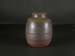 備前焼　登窯　備前焼中堅作家　鈴木　勝詞　四方桟共箱付き黄ゴマ茶入１