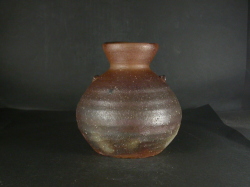 備前焼　登窯　備前焼ベテラン作家　和仁　栄幸　共箱付き桟切・黄ゴマルイ座小壺１