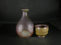 備前焼　登窯　備前焼中堅作家　岡安　廣宗　共箱付き桟切・黄ゴマ酒器セット１