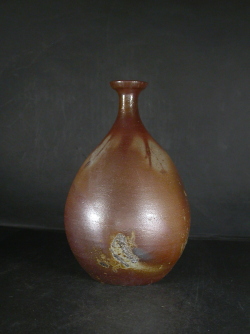 備前焼　登窯　備前焼物故作家　日幡　光顕　共箱付き緋襷・黄ゴマ焼酎保存用大徳利・花入１