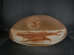 備前焼　登窯　備前焼中堅作家　山崎　尚彦　共箱付き３１センチ緋襷・黄ゴマ叩き半月皿１