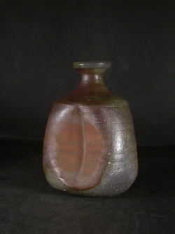 備前焼　穴窯　備前焼ベテラン作家　正宗　千春　共箱付き窯変徳利１