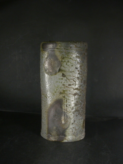 備前焼　登窯　備前焼物故作家　岡本　碧山　共箱付き青窯変花入１