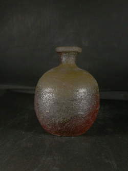 備前焼　穴窯　備前焼異色作家　梅野　陶香　共箱付き黄ゴマ徳利１