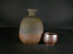 備前焼 登窯 備前焼伝統工芸士 太田 富夫 共箱付き緋襷・黄ゴマ酒器