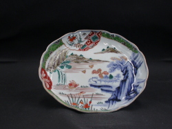 有田焼　渦福印　２２センチ色絵皿１