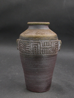 備前焼　登窯　備前焼中堅作家　井上　雅司　共箱付き黄ゴマ花入１