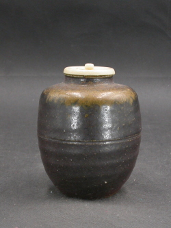 備前焼　登窯　備前焼物故作家　浮田　曙　黄ゴマ茶入１