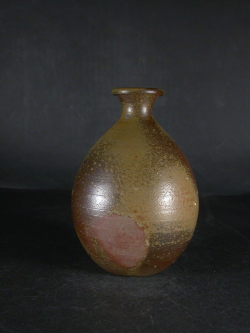 備前焼　登窯　岡山県無形文化財　吉本　正　共箱付き黄ゴマ徳利１