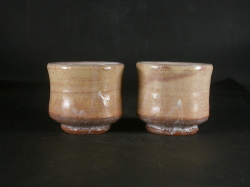 萩焼　山口県無形文化財　大和　保男窯　共箱付き萩ぐい呑２個組１