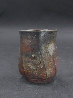 備前焼　登窯　備前焼中堅作家　豊福　博　桟切・黄ゴマ面取り湯呑１