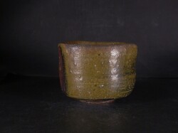 備前焼　登窯　備前焼中堅作家　藤見　俊一　四方桟共箱付き黄ゴマ抹茶茶碗１