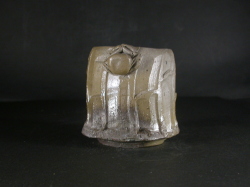 備前焼　備前焼中堅作家　竹内　靖之（山本）　最新作蟹付き金彩・窯変青備前面取り・鎬フリーカップ１９