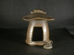 備前焼　登窯　備前焼中堅作家　竹内　靖之（山本）　最新作金彩・黄ゴマ竹節飾り家形線香立・香炉３