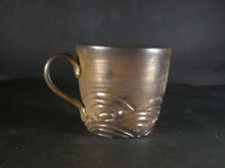 備前焼　登窯　備前焼中堅作家　竹内　靖之（山本）　最新作金彩・黄ゴマ削り手付きカップ４