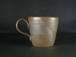 備前焼　備前焼中堅作家　竹内　靖之（山本）　最新作金彩・緋襷青備前手付きカップ１７