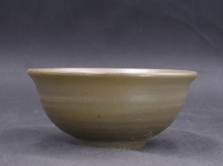 備前焼　備前焼中堅作家　竹内　靖之（山本）　最新作金彩・焦げ茶のゴマ青備前飯茶碗３