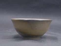 備前焼　備前焼中堅作家　竹内　靖之（山本）　最新作金彩・緋襷・焦げ茶のゴマ青備前飯茶碗３