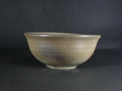 備前焼　備前焼中堅作家　竹内　靖之（山本）　最新作金彩・焦げ茶のゴマ青備前飯茶碗５