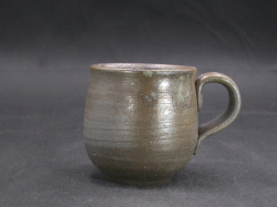 備前焼　備前焼中堅作家　竹内　靖之（山本）　最新作金彩・青ゴマ青備前手付きカップ１２