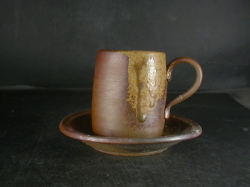 備前焼　登窯　備前焼中堅作家　竹内　靖之（山本）　最新作皿付黄ゴマコーヒーカップ３