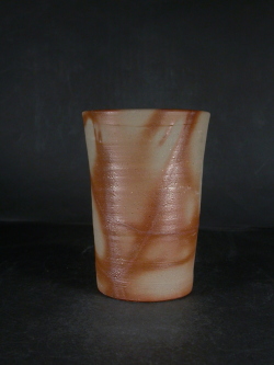 備前焼　備前焼中堅作家　片岡　聖観　 500大振りな緋襷ビール他グラス３