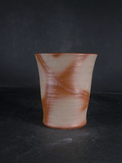 処分品　備前焼　備前焼中堅作家　片岡　聖観　緋襷ビール他グラス３４