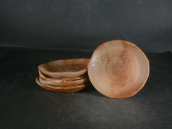 備前焼　備前焼中堅作家　片岡　聖観　緋襷・黄ゴマ小皿５枚組１７