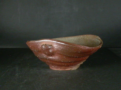 備前焼　穴窯　備前焼中堅作家　友利　幸夫　緋襷・黄ゴマ片口鉢１