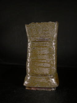 備前焼　穴窯　備前焼物故作家　前嶋　五一郎　手捻り黄ゴマ四方花入４３