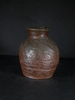 備前焼　穴窯　備前焼物故作家　前嶋　五一郎　手捻り黄ゴマ壷６９