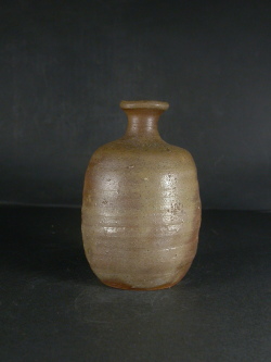 月間特価品　備前焼　登窯　備前市無形文化財　佐藤　苔助　共箱付き黄ゴマ徳利７