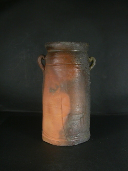 備前焼　登窯　岡山県無形文化財　山本　雄一　共箱付き緋窯変耳付き花入７