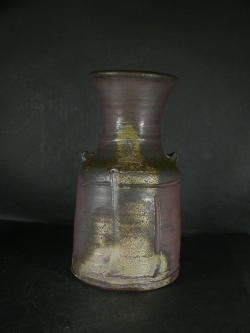 処分品　備前焼　登窯　岡山県無形文化財　松井　輿之　共箱付き桟切り・黄ゴマ耳付き花入８