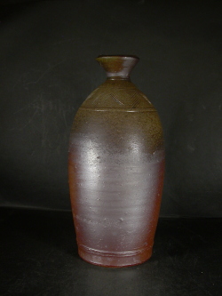 処分品　備前焼　登窯　岡山県無形文化財　吉本　正　共箱付き黄ゴマ花入１８