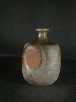 備前焼　登窯　岡山県無形文化財　故４代松田　華山　四方桟共箱付き青窯変緋徳利２０