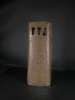 備前焼　登窯　備前焼中堅作家　渋田　寿昭　 緋襷・黄ゴマ透かし四方花入５