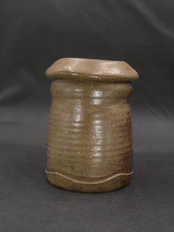 処分品　備前焼　登窯　備前焼中堅作家　榊原　啓司（伊勢崎）　黄ゴマ花入１