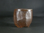 月間特価品　備前焼　穴窯　備前焼異色作家　吉岡　勝巳　最新作黄ゴマ面取・鎬ぐい呑１２