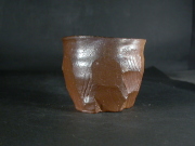月間特価品　備前焼　穴窯　備前焼異色作家　吉岡　勝巳　最新作黄ゴマ面取り・鎬フリーカップ５２