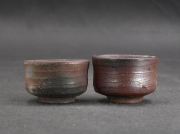 備前焼　登窯　作者不詳　小振りな黄ゴマぐい呑２個組１２